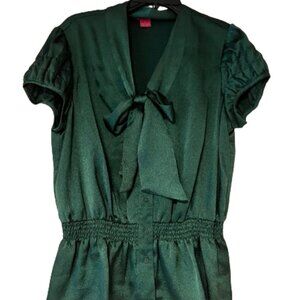 Sunny Leigh Green Tie Neck Blouse with Cinched Waist - XL